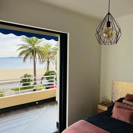 Apartment T2 Front De 2pers 1 Minute De La Plaget2 De 44 M2 Terrasse 16m2 , Vue Panoramique Et En Face De La Cet Refait A Neuf Beneficie D'un Confort Et D Un Equipement Optima Cet Est Ideal Pour 2 Personnes Avec Sa Ch *